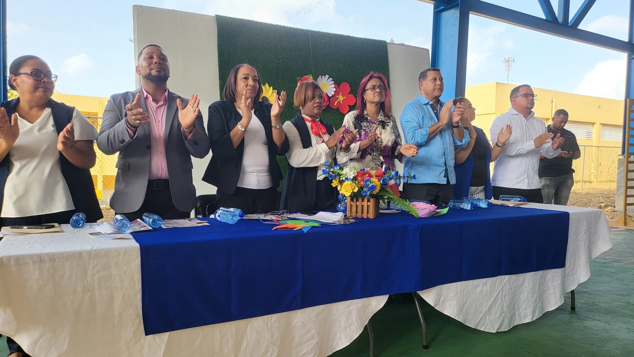 ARRANCA CON TODA CAPACIDAD EL AÑO ESCOLAR 2025-2026 EN SAMANÁ